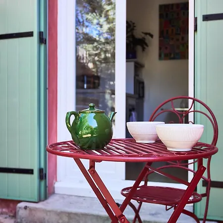 Apartment Avec Jardin Dans Rocaille Cassis
