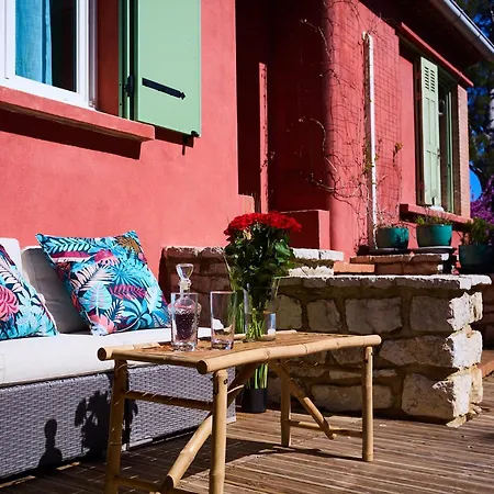 Apartment Avec Jardin Dans Rocaille *
