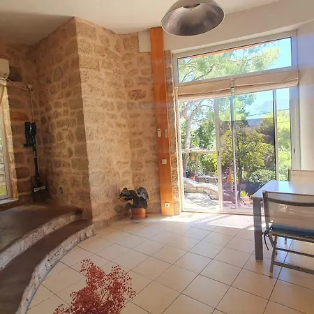 Avec Jardin Dans Rocaille Appartamento